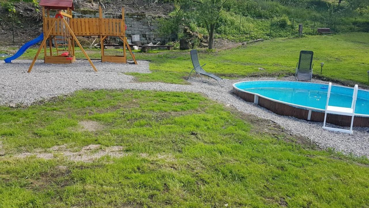 Chalupa V Kopci Vysoka Srbska Exteriör bild